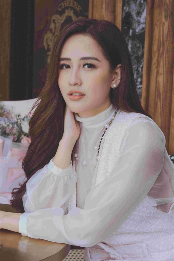 Mai Phương Thúy 35 tuổi: bỏ đồ hiệu, không giày cao gót-11