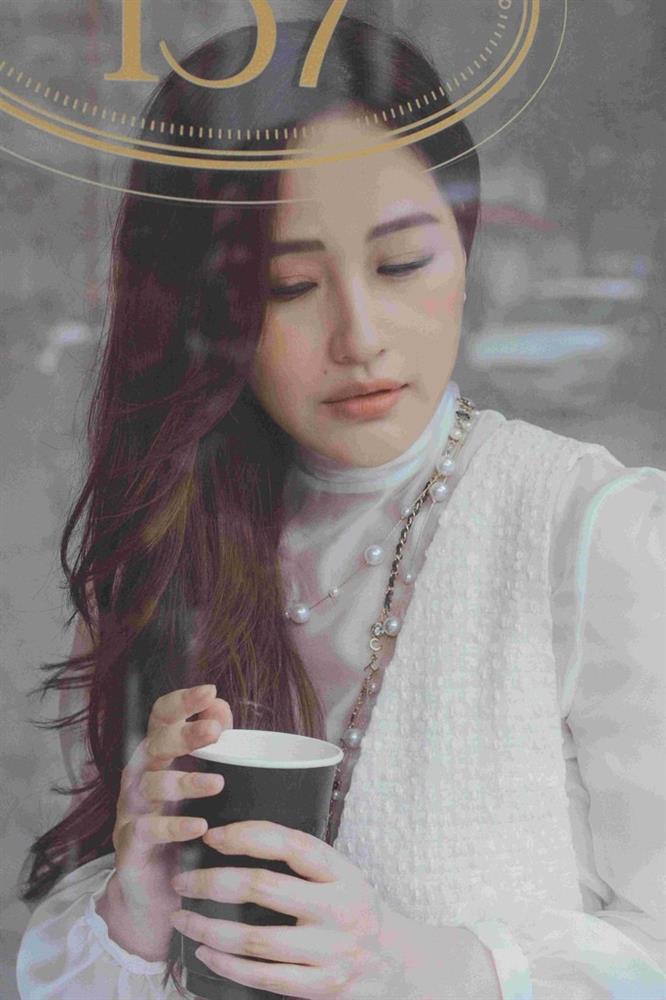 Mai Phương Thúy 35 tuổi: bỏ đồ hiệu, không giày cao gót-2