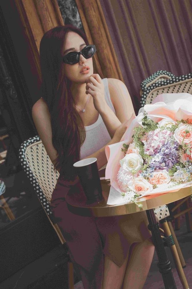 Mai Phương Thúy 35 tuổi: bỏ đồ hiệu, không giày cao gót-5