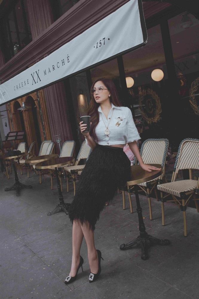 Mai Phương Thúy 35 tuổi: bỏ đồ hiệu, không giày cao gót-8