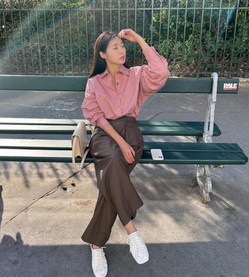Cách phối áo sơ mi và quần ống rộng đẹp như Á hậu Tú Anh-6