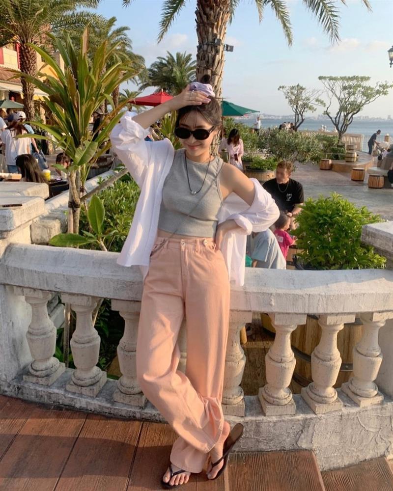 Cách phối áo sơ mi và quần ống rộng đẹp như Á hậu Tú Anh-9