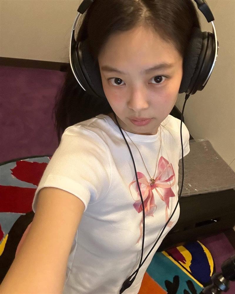 Jennie (BLACKPINK) sắp trở lại quảng bá solo sau 5 năm?-3