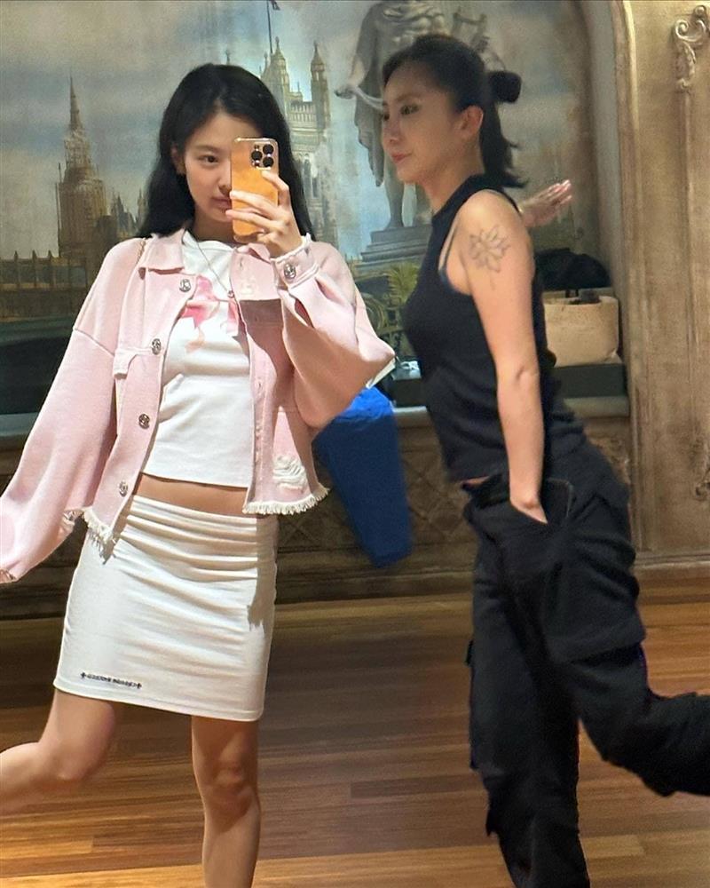 Jennie (BLACKPINK) sắp trở lại quảng bá solo sau 5 năm?-4