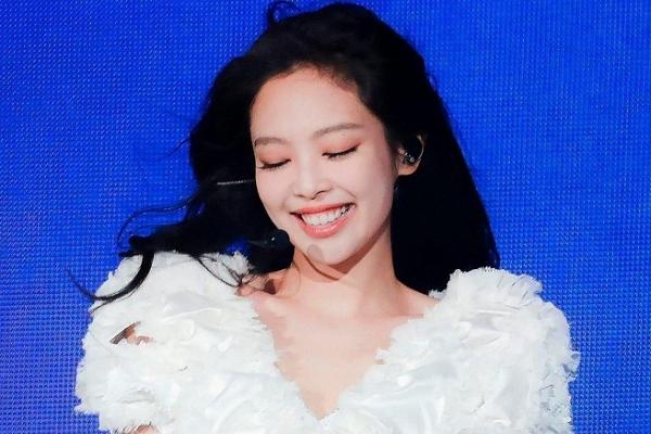 Tín hiệu cho thấy Jennie sắp rời BlackPink-4