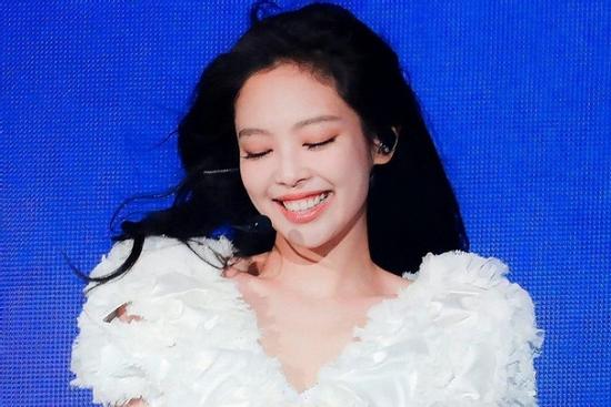 Jennie (BLACKPINK) sắp trở lại quảng bá solo sau 5 năm?