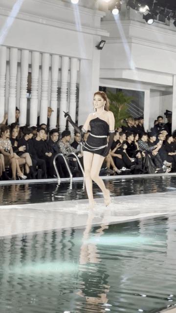 Đan Tiên bất ngờ gặp sự cố trên sàn diễn, cách xử lý được khen bình tĩnh-3