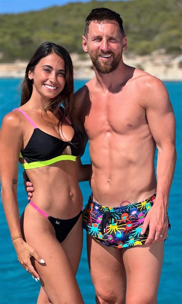 Vợ Messi thu hút mọi ánh nhìn khi diện bikini-1