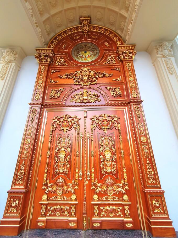 Choáng ngợp dinh thự 150 tỷ của đại gia Cần Thơ: Rộng 3.000m2, dát vàng lóa mắt-3