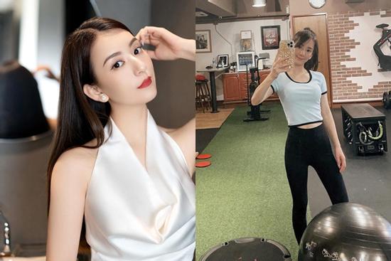 Vợ kém 22 tuổi của Quách Phú Thành làm mẹ 2 con được khen trẻ đẹp như búp bê