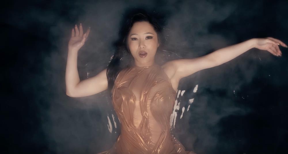 Khi Hương Tràm nóng bỏng-1