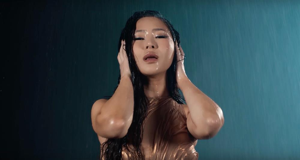 Khi Hương Tràm nóng bỏng-3