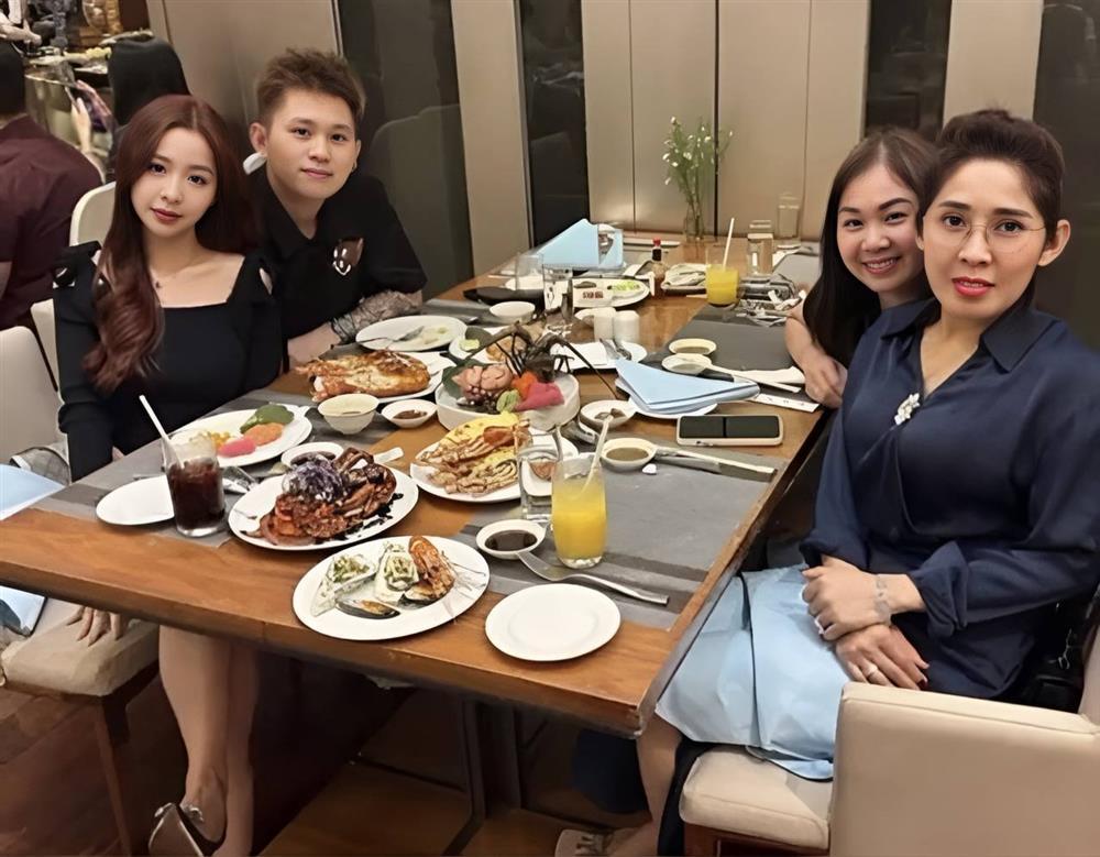 Bạn gái B Ray hé lộ mối quan hệ với mẹ người yêu-5