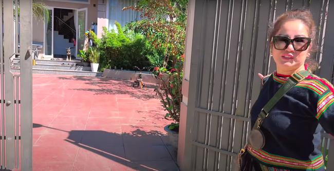 Sắp tái hôn cùng chồng cũ sau 5 năm chung sống, ca sĩ Siu Black sống trong căn nhà thế nào?-5