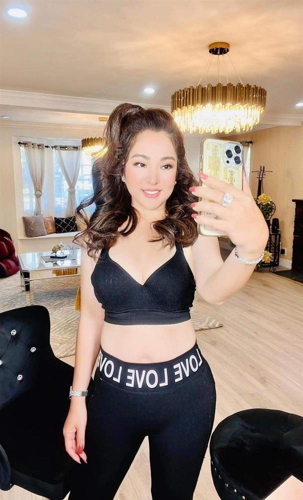 Nghệ sĩ hài Thúy Nga tuổi 47: Nhan sắc trẻ trung, bình yên sau sóng gió-3