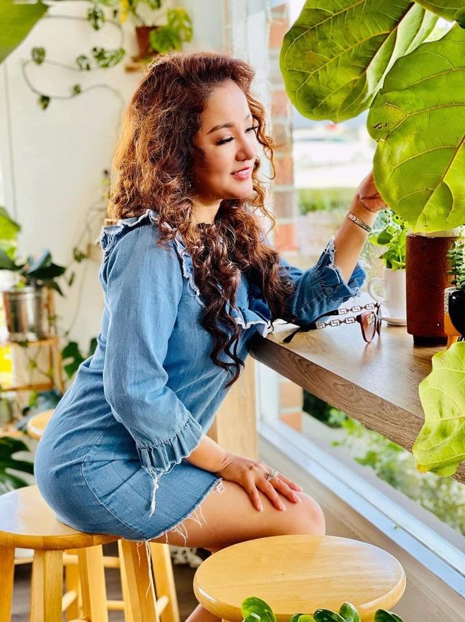 Nghệ sĩ hài Thúy Nga tuổi 47: Nhan sắc trẻ trung, bình yên sau sóng gió-4