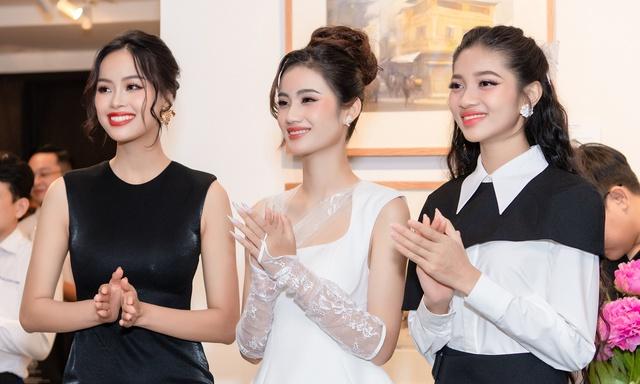 Thực hư phát ngôn muốn xoá nạn đói, nạn dốt của Hoa hậu Ý Nhi-1