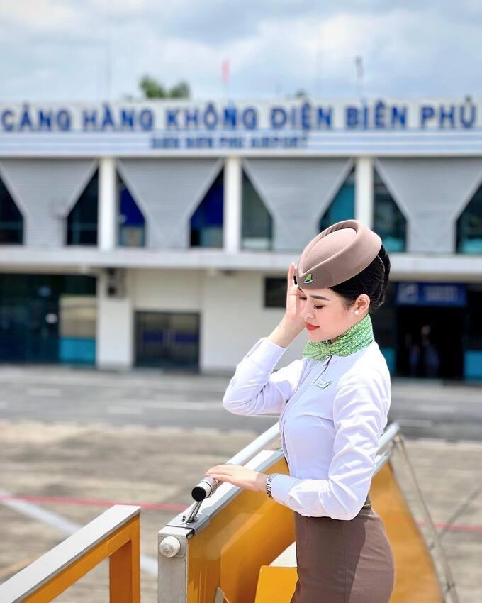 Bỏ áo ngành, tiếp viên hàng không Trâm Anh du lịch khắp thế giới, thời trang ngập hàng hiệu-1