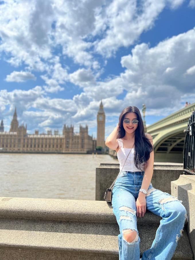 Bỏ áo ngành, tiếp viên hàng không Trâm Anh du lịch khắp thế giới, thời trang ngập hàng hiệu-3