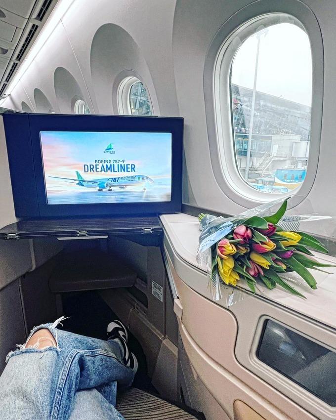 Bỏ áo ngành, tiếp viên hàng không Trâm Anh du lịch khắp thế giới, thời trang ngập hàng hiệu-8