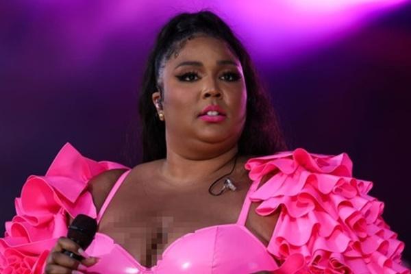 Nỗi ê chề của nữ ca sĩ cạo đầu xin lỗi vì qua đêm tại nhà đàn ông-5