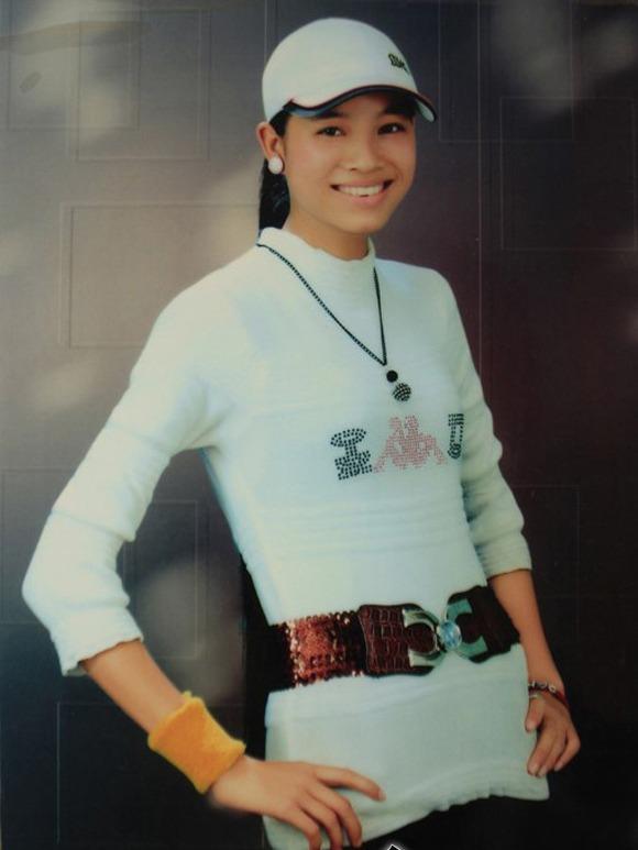 Ảnh hiếm thời đi học của các Hoa hậu Hoàn vũ Việt Nam-1