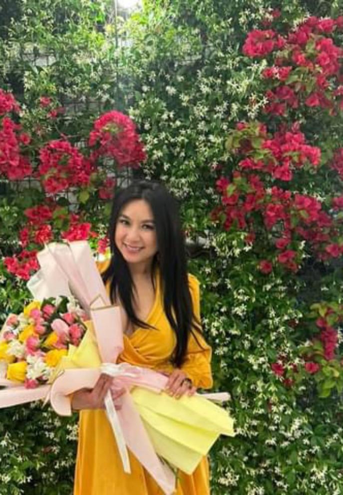 ’Biểu tượng sexy’ Y Phụng 44 tuổi tự tin diện áo tắm dù vóc dáng đẫy đà-15