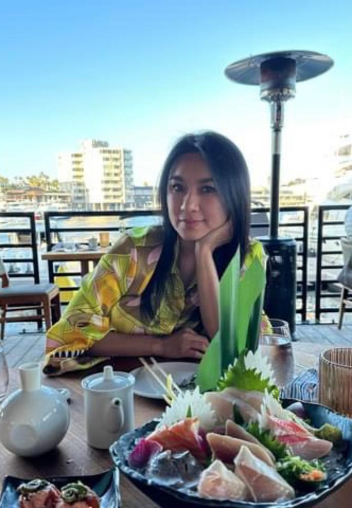 ’Biểu tượng sexy’ Y Phụng 44 tuổi tự tin diện áo tắm dù vóc dáng đẫy đà-21