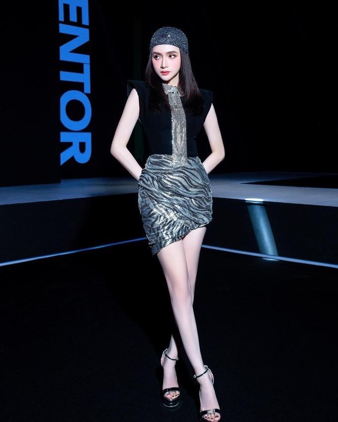 Hương Giang đeo nhiều túi đắt đỏ, thể hiện đẳng cấp yêu nữ hàng hiệu-3