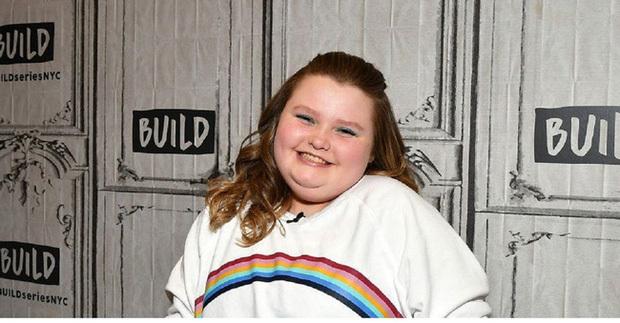 Cuộc sống trái ngược của 2 hoa hậu nhí đẹp nhất nước Mỹ khi trưởng thành-7