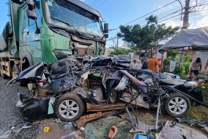 Vụ 4 người CLB HAGL gặp nạn: Khởi tố tài xế xe tải Đinh Tiến Bình-1