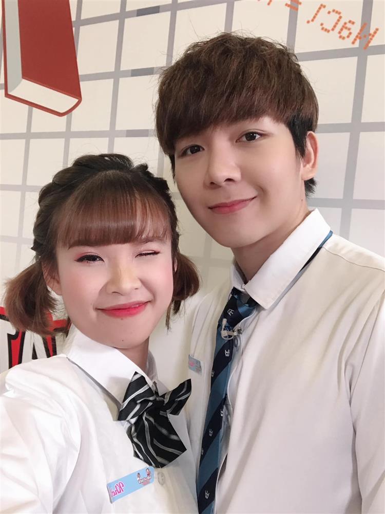 Streamer có 11 triệu người theo dõi, tự hào với danh xưng nữ hoàng hội chợ giờ ra sao?-4