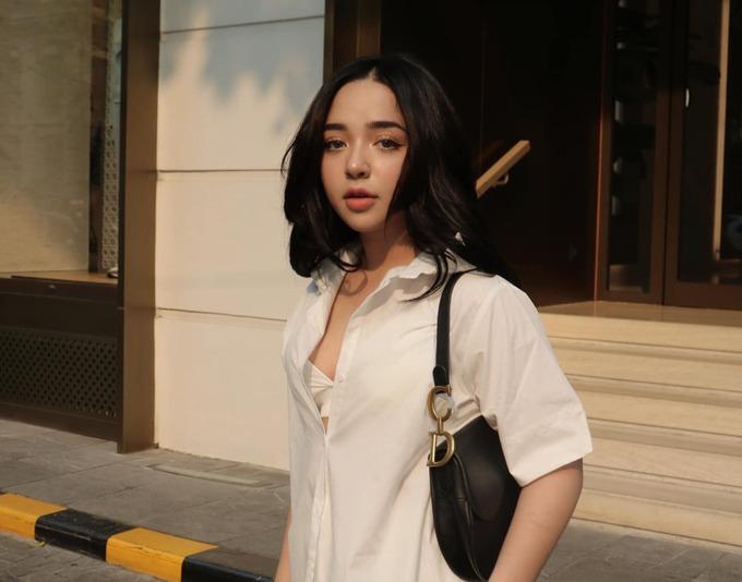 Nhan sắc xinh đẹp, nóng bỏng của hot girl lai Tây nổi tiếng trên mạng-6