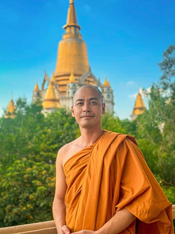 MC Phan Anh xuống tóc đi tu-1