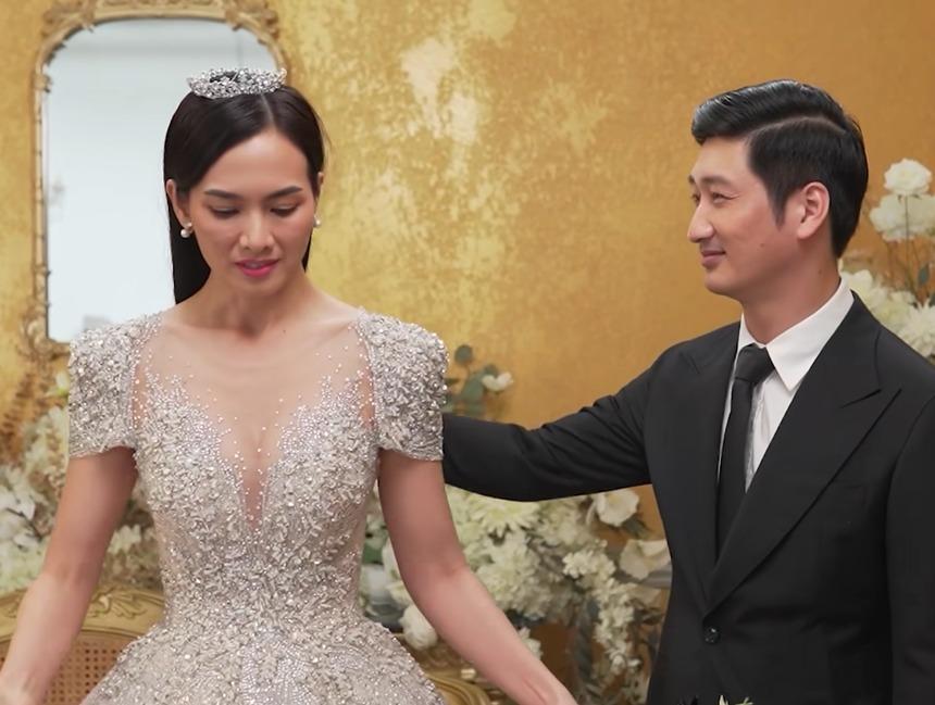 Ngọc Quỳnh mang giày độn khi quay cảnh đám cưới với Anh Thư-1