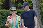Paris Hilton dạo chơi cùng chồng con ở Hawaii bất chấp cháy rừng