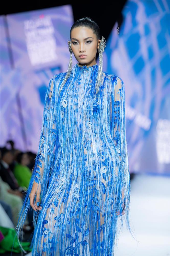 Sắc vóc cô gái 21 tuổi cao 1,78 m trở thành quán quân The Face Vietnam-12