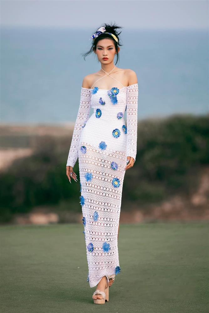 Sắc vóc cô gái 21 tuổi cao 1,78 m trở thành quán quân The Face Vietnam-13