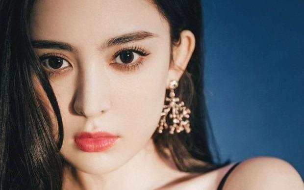 Cổ Lực Na Trát xin lỗi khi quảng cáo cho game cá cược-2