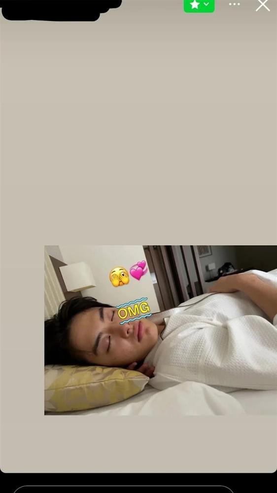 Nam ca sĩ 19 tuổi lộ ảnh riêng tư với fan nữ hơn 12 tuổi-2