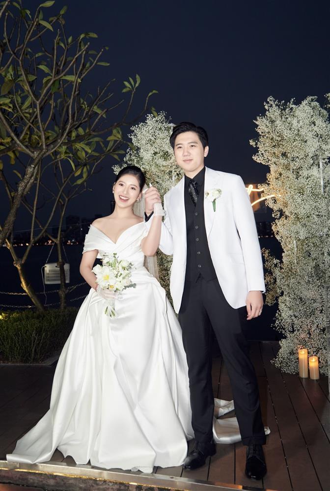 Hà Nội: Chuyện tình của nhân viên xinh đẹp được chủ tịch chấm làm con dâu-8