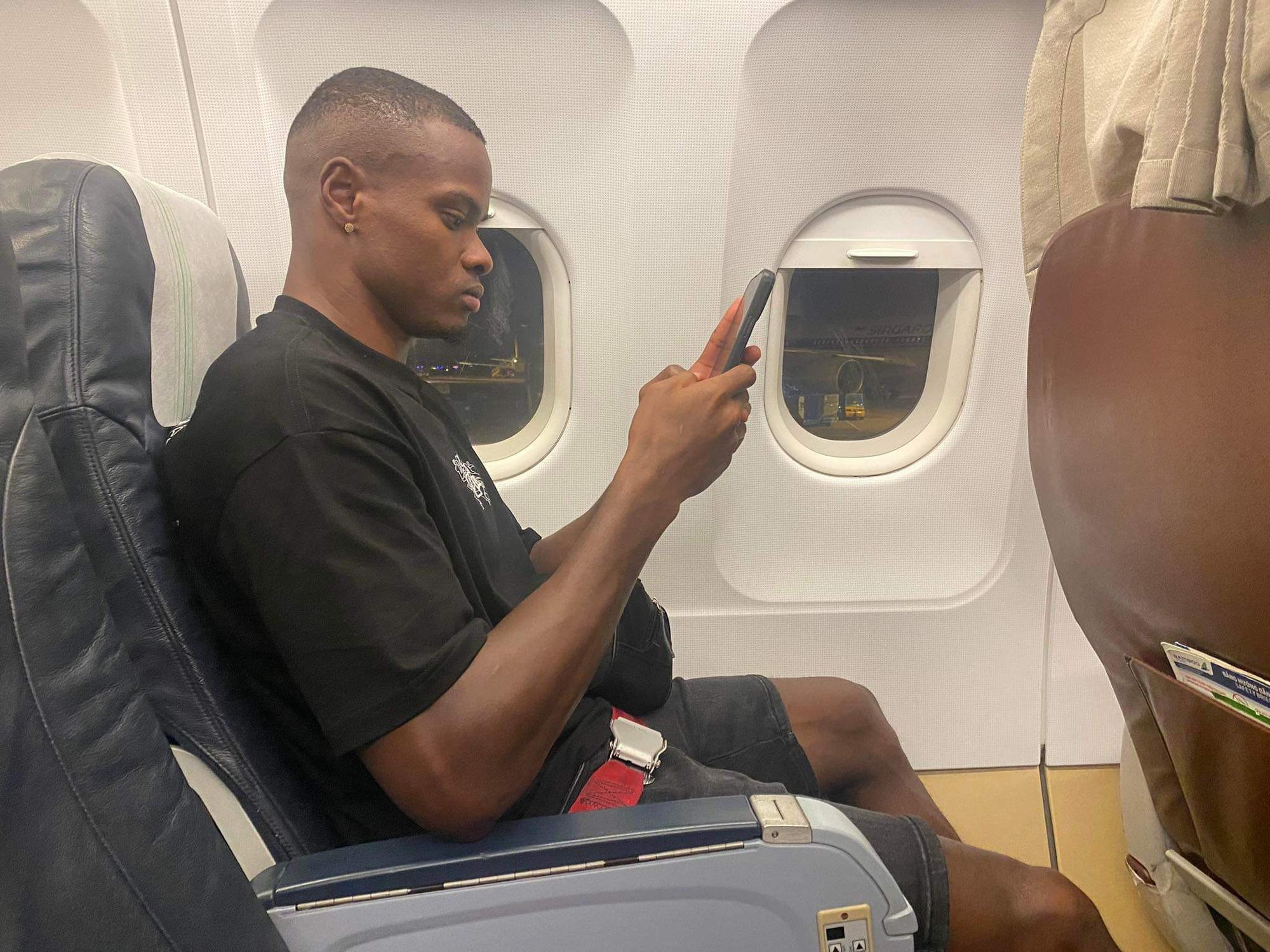 Ngoại binh HAGL hủy vé về Brazil để trở lại Việt Nam vĩnh biệt bạn quá cố-1