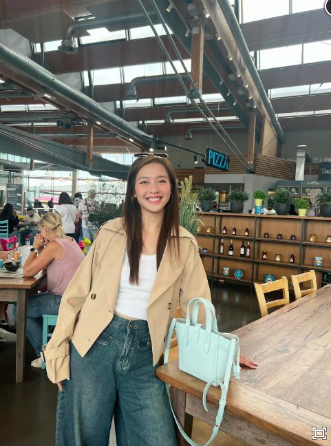 Vợ Thanh Sơn vi vu trời Tây, khoe gu thời trang khiến fan trầm trồ-10