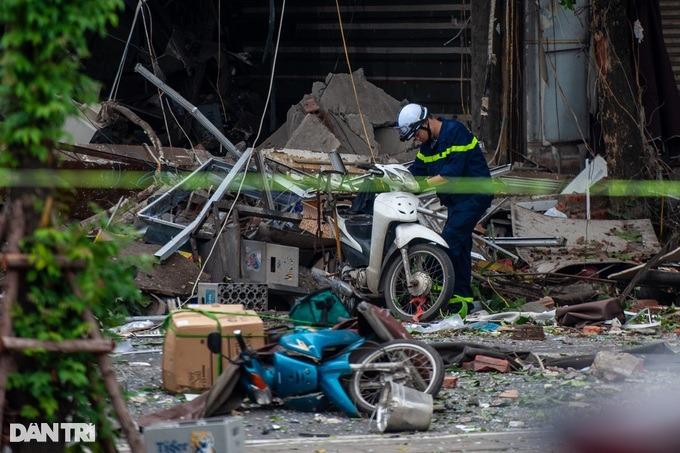 Nổ lớn ở quán ăn giữa Hà Nội, nhiều người bị thương-2