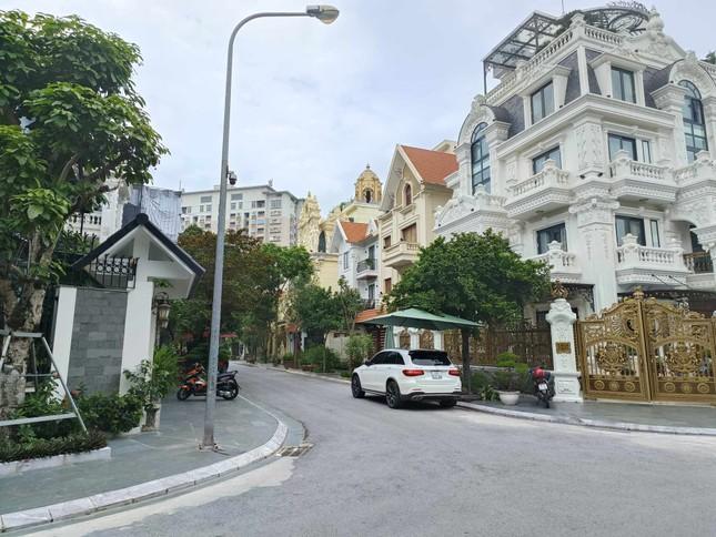 Hàng xóm bé trai 7 tuổi bị bắt cóc: Đối tượng đi theo cháu bé 3 vòng trước khi gây án-1