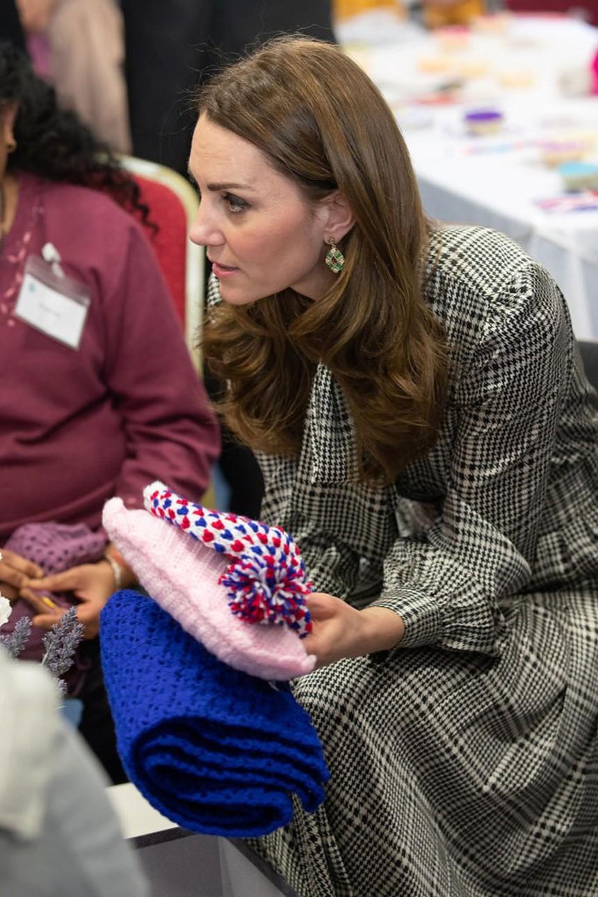 Cách Vương phi Kate tránh bị người hâm mộ phát hiện khi ra ngoài-4