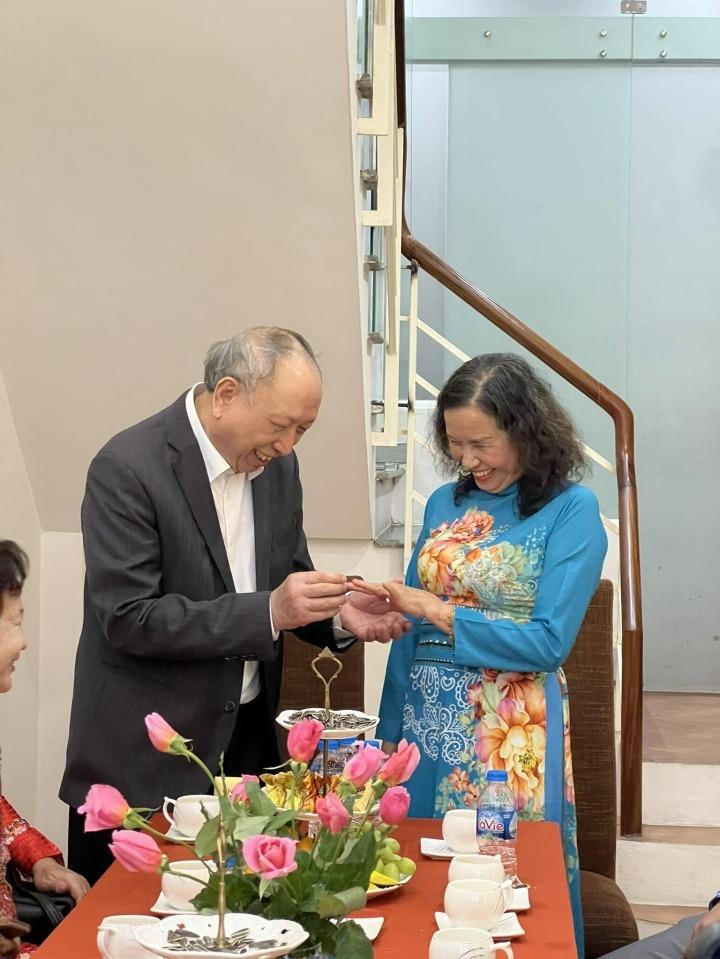 Miệt mài tìm chồng cho mẹ chồng 75 tuổi, nàng dâu Hà Nội sung sướng khi bà tự tìm được duyên mới-7