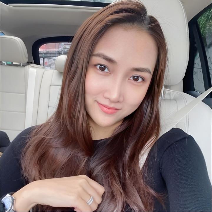 Những cô vợ tài giỏi, kém chục tuổi của dàn sao Việt: Người là Tiến sĩ, người từng thi Hoa hậu-22