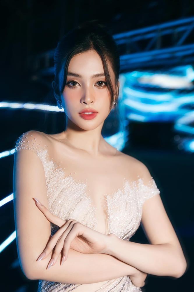 Rộ tin Hoa hậu Tiểu Vy hẹn hò với mỹ nam Thái Lan-5
