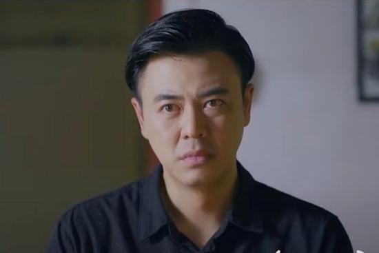 Cảnh phim Tuấn Tú mắng em út là con hoang gây ức chế